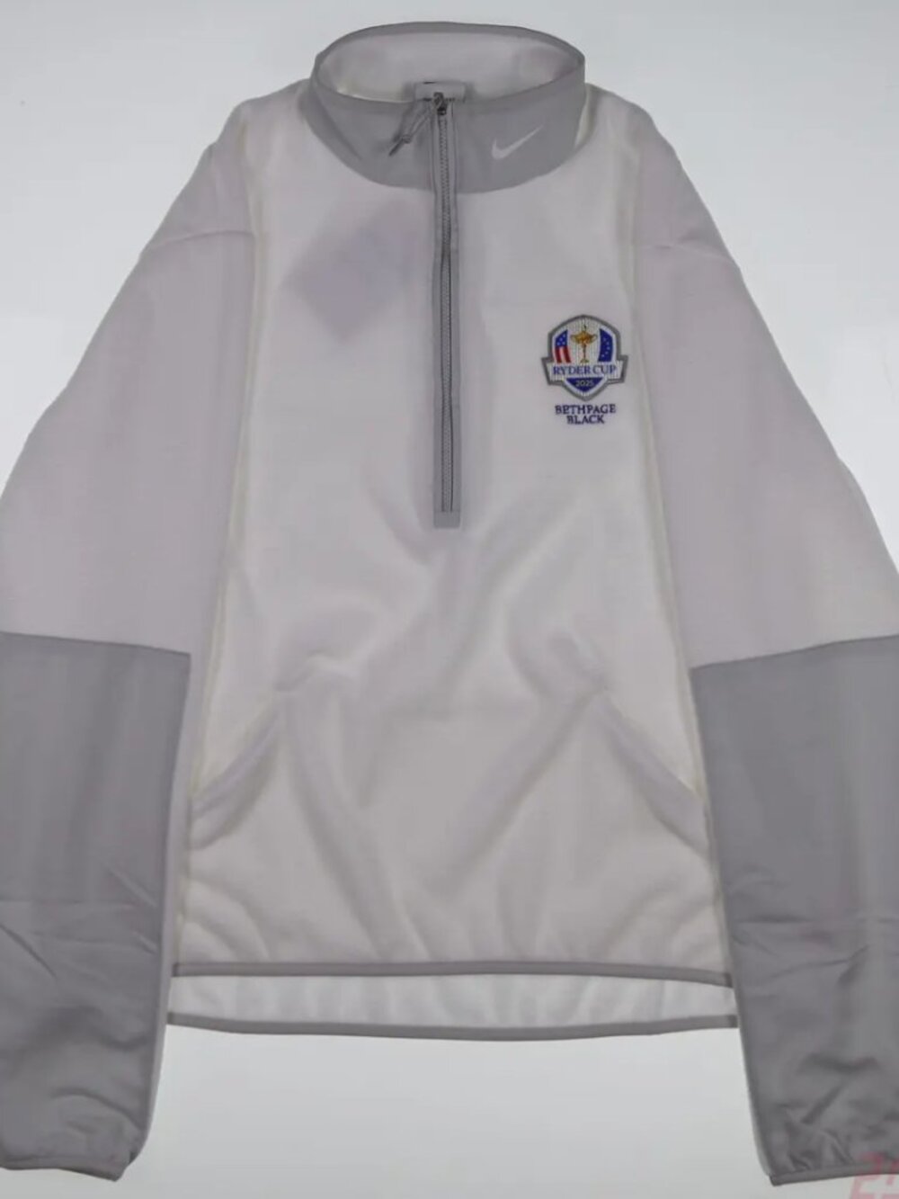 Women's NWT Nike  1/2 Pullover